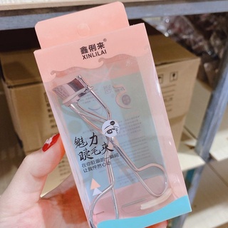 Bấm mi kẹp mi cong có hộp