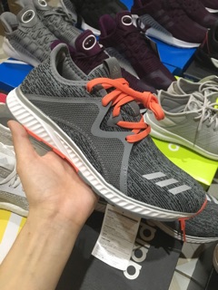 Giầy pure bounce size 245~ 39 1/3