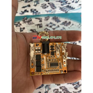 BN. Mạch Makita 5S 18V 65A, giắc DC 5.5 x 2.1mm, sạc và bảo vệ pin Li-ion.