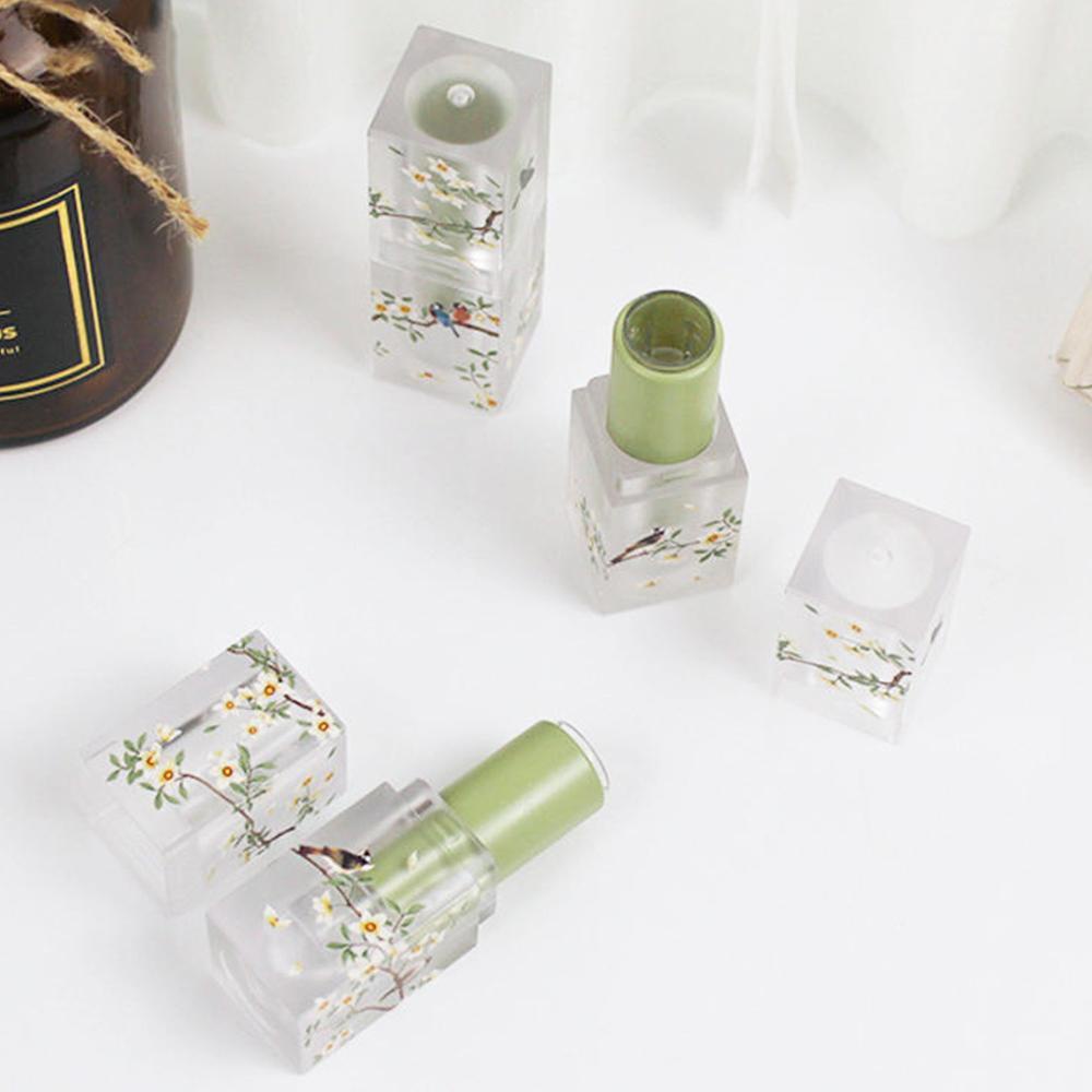 Thỏi Son Rỗng Đựng Son Dưỡng Môi Tiện Dụng Khi Đi Du Lịch