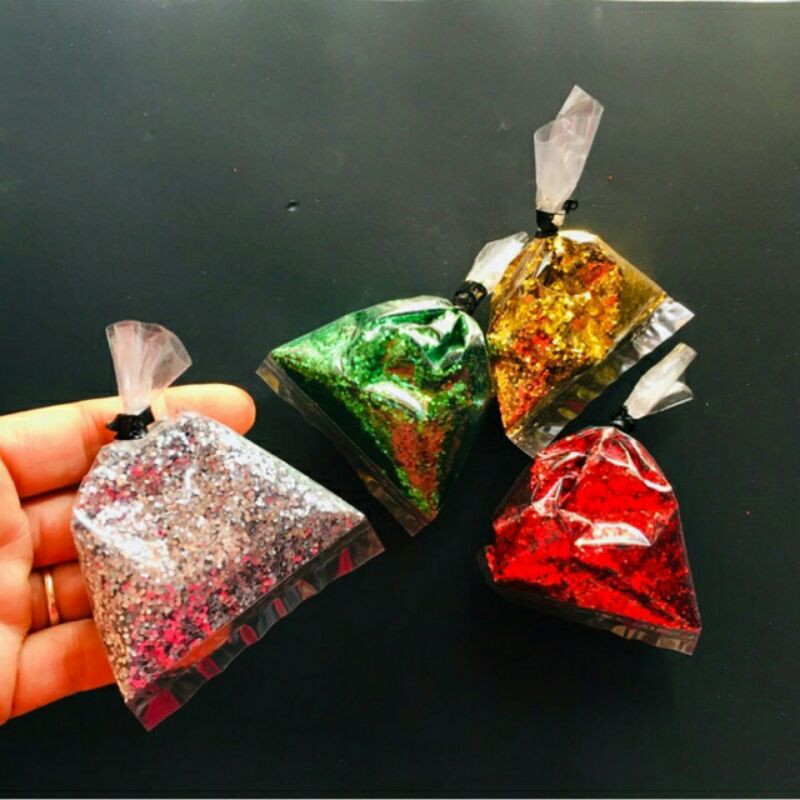Nhũ kim tuyến rắc trên quả màu vàng, bạc, đỏ , xanh lá (1 gói như hình)