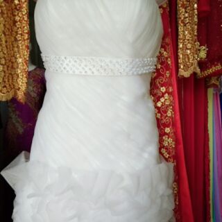 Thanh lý đầm ôm như hình