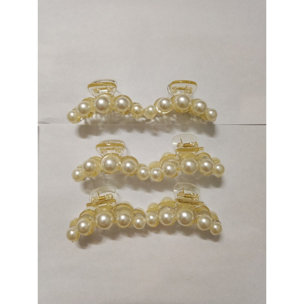 Kẹp tóc cho chị em