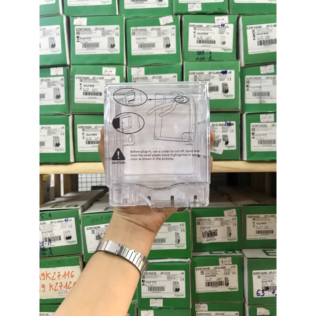 Mặt vuông chống nước, che mưa Schneider - Mặt che ổ điện ngoài trời Schneider. E223R_TR