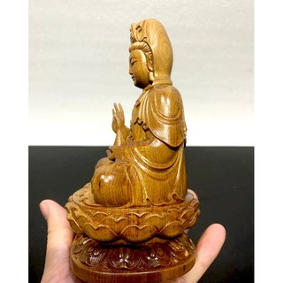 Tượng gỗ Quan Âm để xe hơi