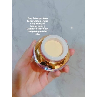 Kem chống nắng hoàng cung hồng
