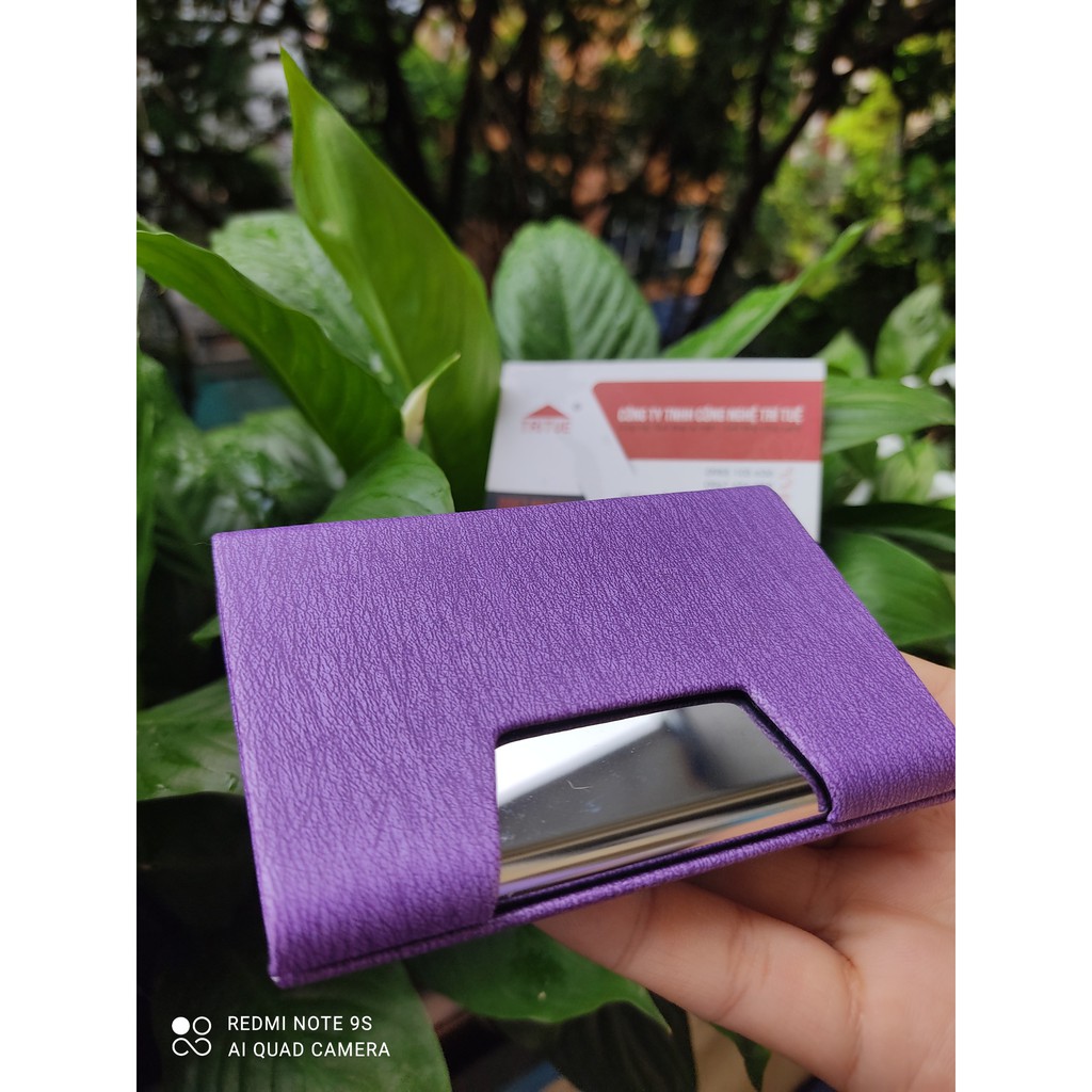 Mua 1 hộp đựng danh thiếp màu tím tặng 1 bút cao cấp