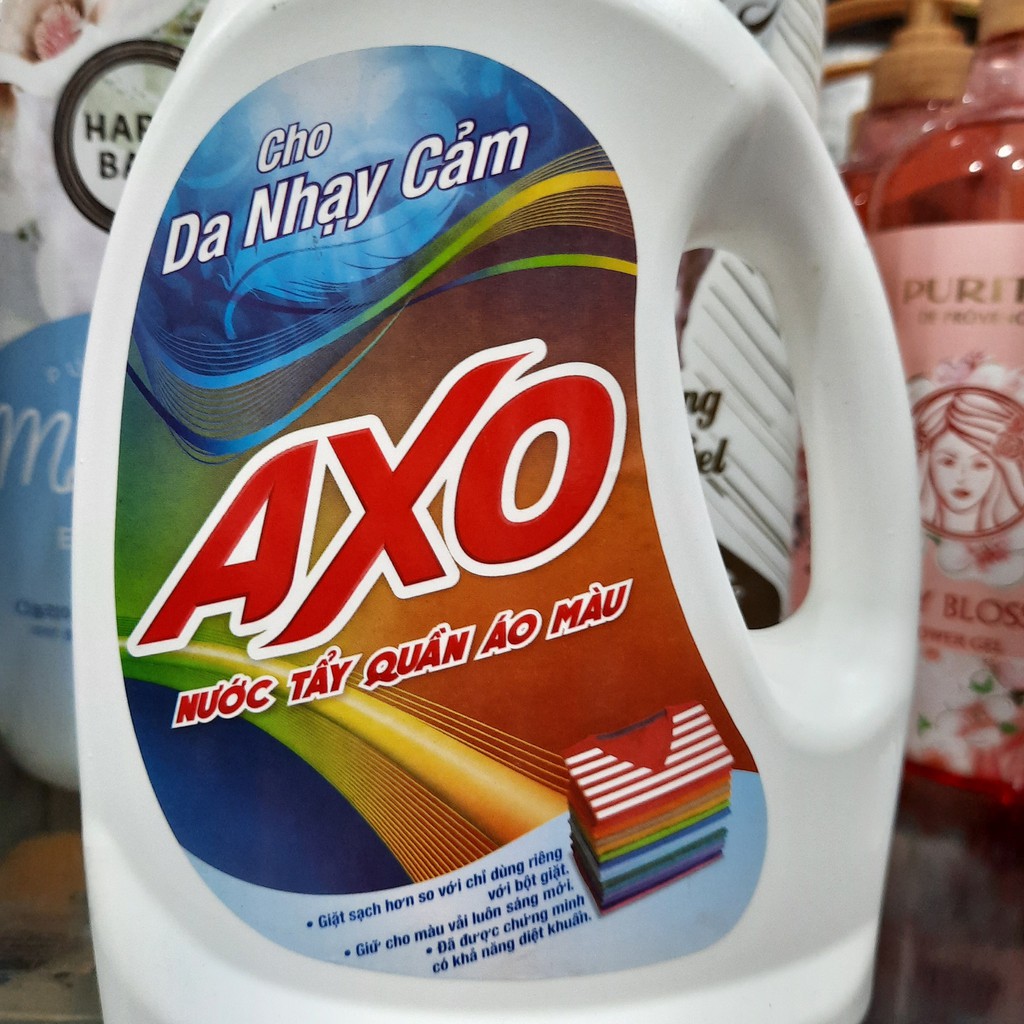 Nước Tẩy Quần Áo Màu Axo Dành Cho Da Nhạy Cảm 800ml (Trắng)