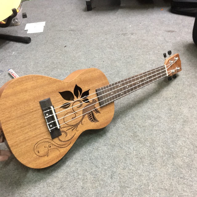 Đàn ukulele cute