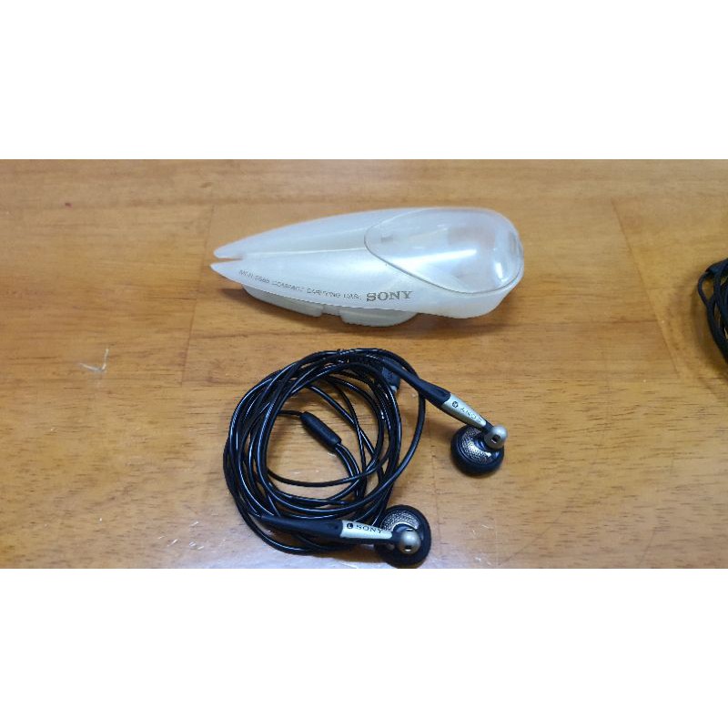 Tai nghe Sony MDR-E888 silver