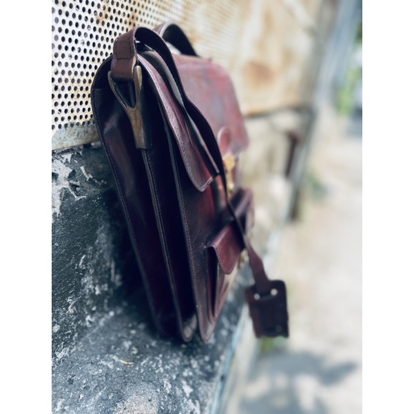 SALE VÌ DÂY CÓ VẾT RẠN- túi si da mộc hiệu cổ Borrelli Italy