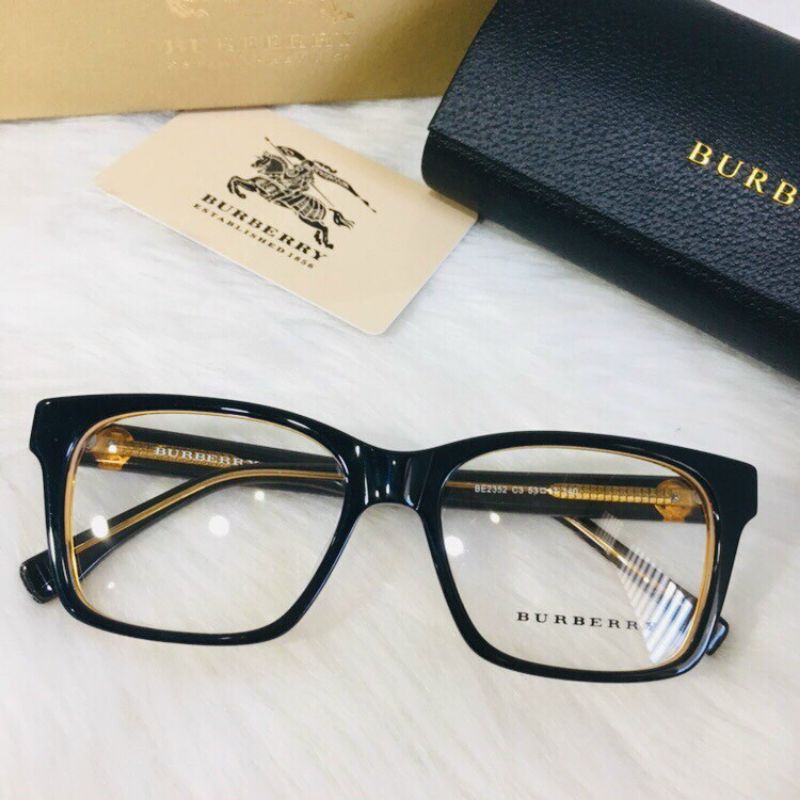 Kính Burberry