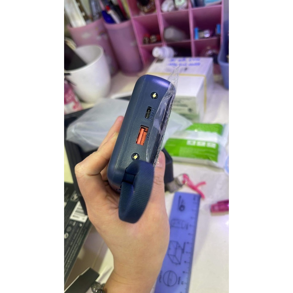 Pin Sạc Dự Phòng Remax RPP 51 Dung Lượng 20000mAh Sạc Nhanh PD20W 22.5W Loại Kèm 2 Dây Sạc Lighning và Type-C Nhỏ Gọn.