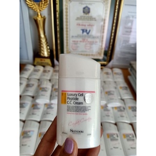 Kem trang điểm chống nắng skindom(mẫu mới)