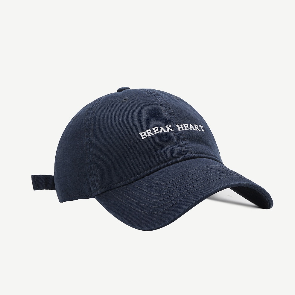 Mũ lưỡi trai MG STUDIO thêu hình trái tim thời trang