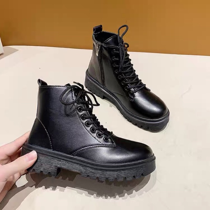 Giày Boot Cao Cổ Style Ulzzang EA7 Siêu Hottrend - bốt cổ cao da bóng gót vuông Cao Cấp