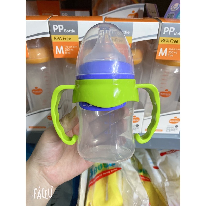 TAY CẦM BÌNH SỮA PIGEON CỔ RỘNG, LANISNOH MOMMA