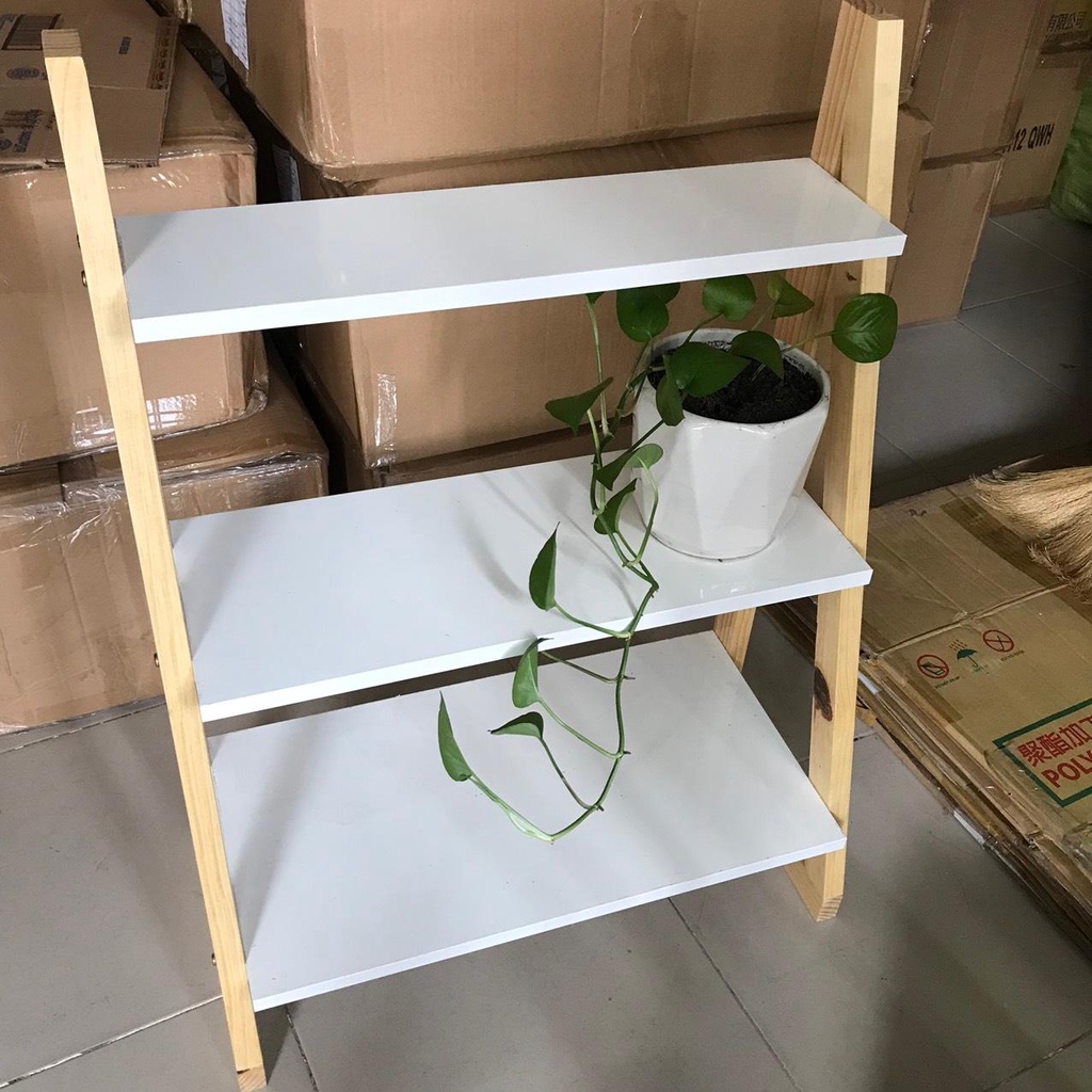 KỆ 3 TẦNG CHÂN GỖ KHÔNG TRẦY NỀN NHÀ RỘNG 62CM CAO 84CM
