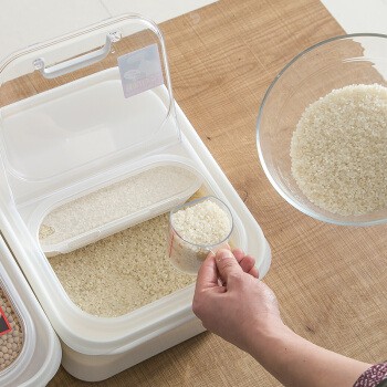 Thùng đựng gạo, ngũ cốc cao cấp Inomata Nhật Bản-1270 có nắp bật loại 6Kg chất liệu nhựa nguyên sinh PP không chứa BPA
