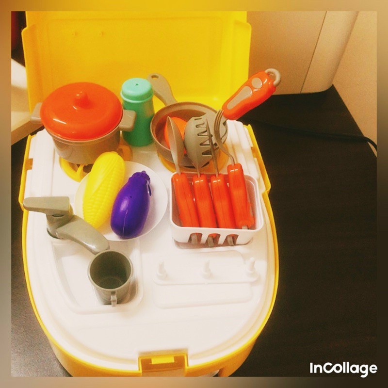 Bộ đồ chơi dụng cụ nhà bếp ( Enfa vàng)