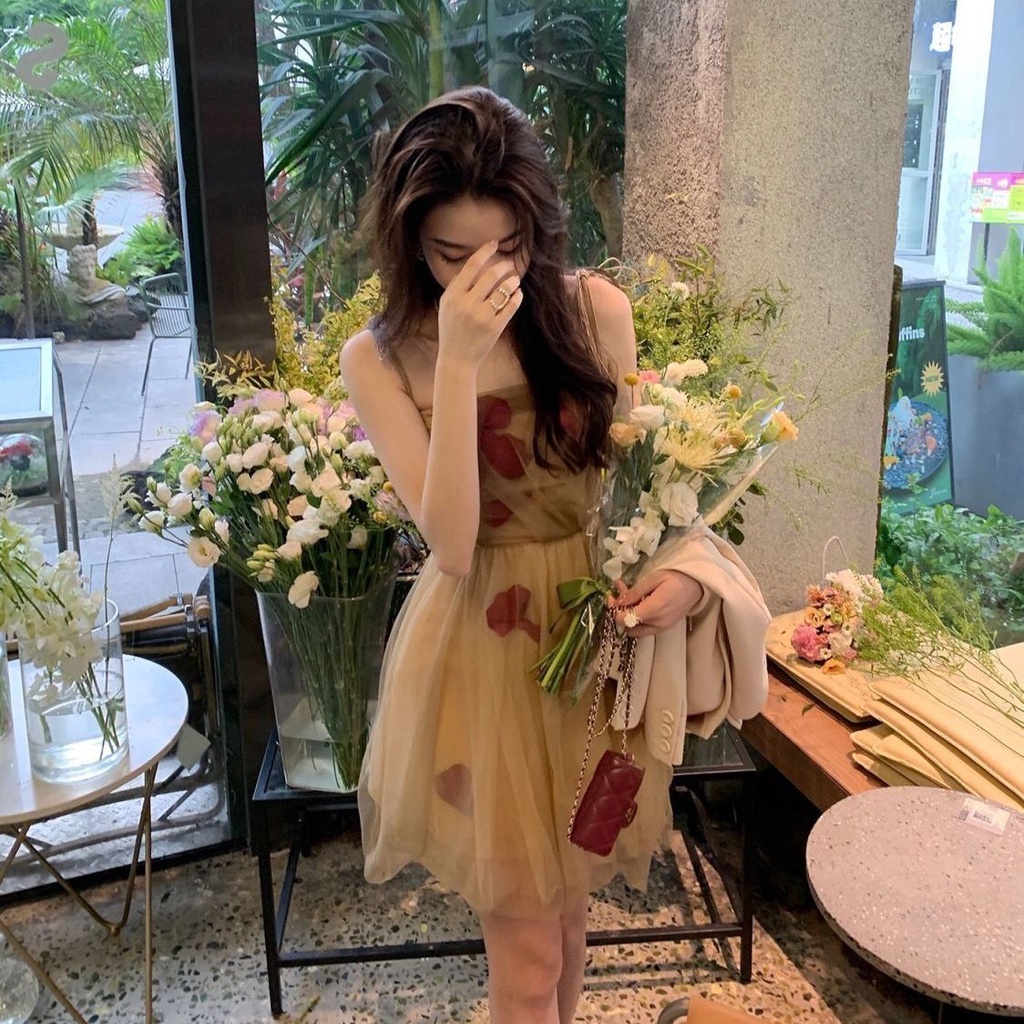 Đầm Hai Dây Dáng Xòe Hàng Mới Phong Cách Pháp Cổ Điển Dành Cho Nữ Đi Biển