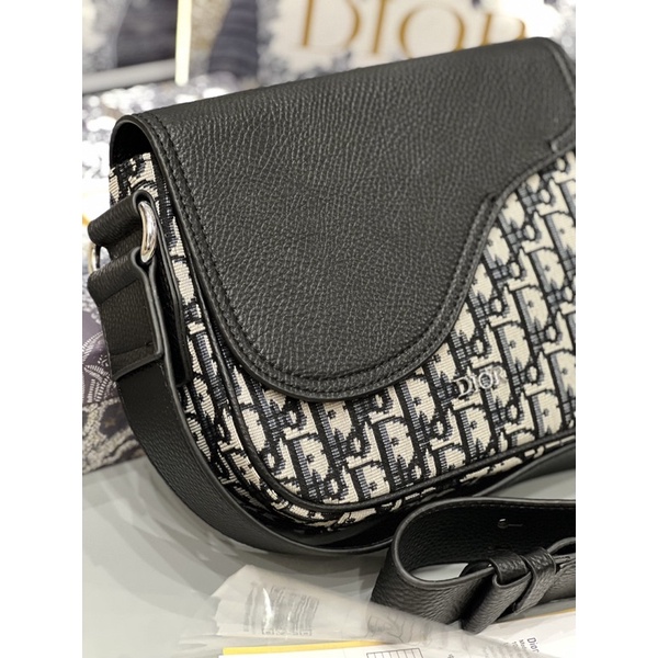 siêu phẩm túi đeo chéo dior mới cập bến dành cho nam và nữ TC45