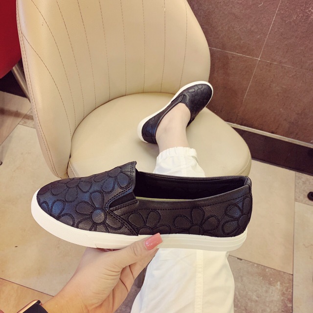 GIÀY SLIPON NỮ HOA THÊU SIÊU XINH