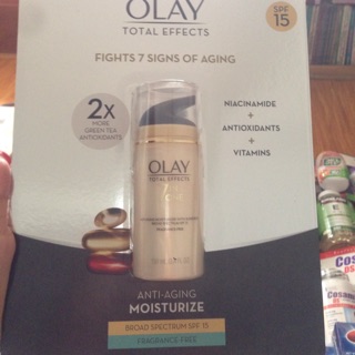 Kem dưỡng da chống nắng olay