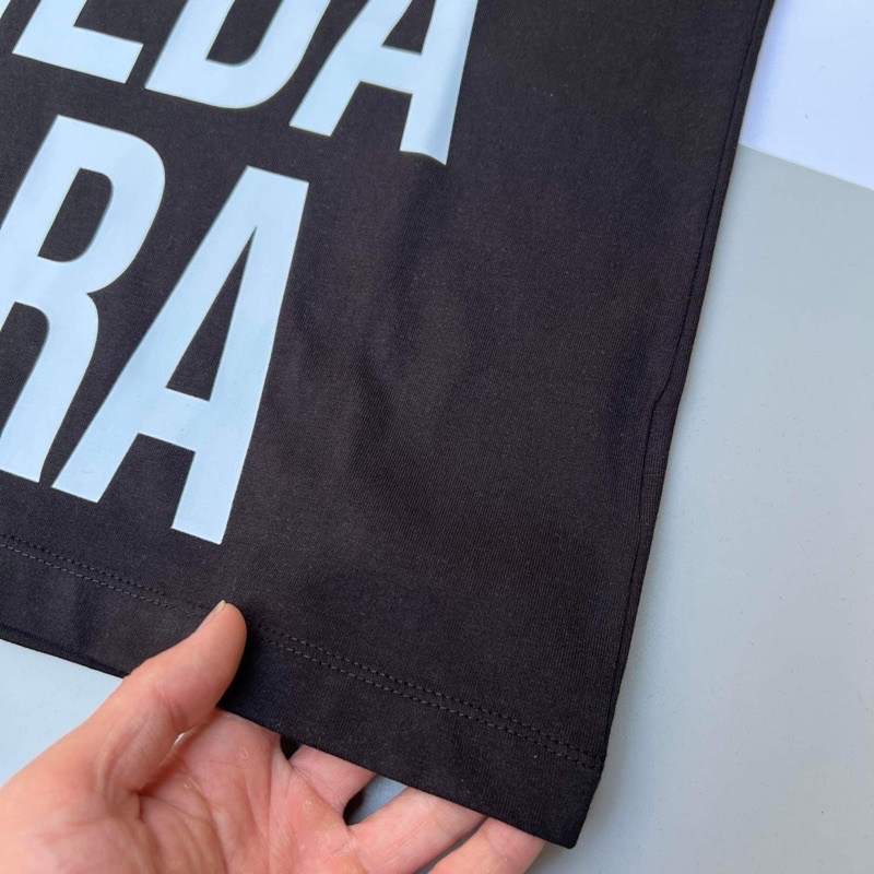 Áo Phông Nam Nữ Gucci Bara In Chữ Ngực . Áo Cộc Tay Phom Ulisex Tay Lỡ Nam Nữ From Rộng N789