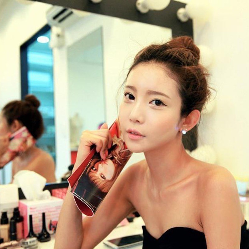 1 đôi Khuyên tai LED phát sáng độc đáo bông tai phát sáng khuyên tai đèn led dạng tròn