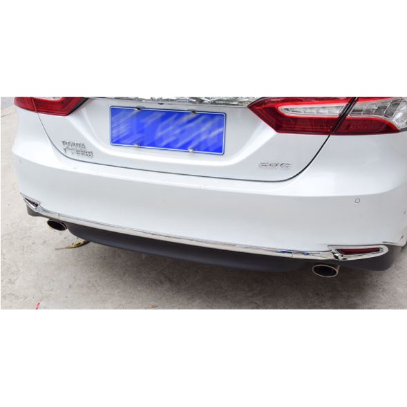 Ốp cản sau xe Toyota Camry 2019 2020 2021