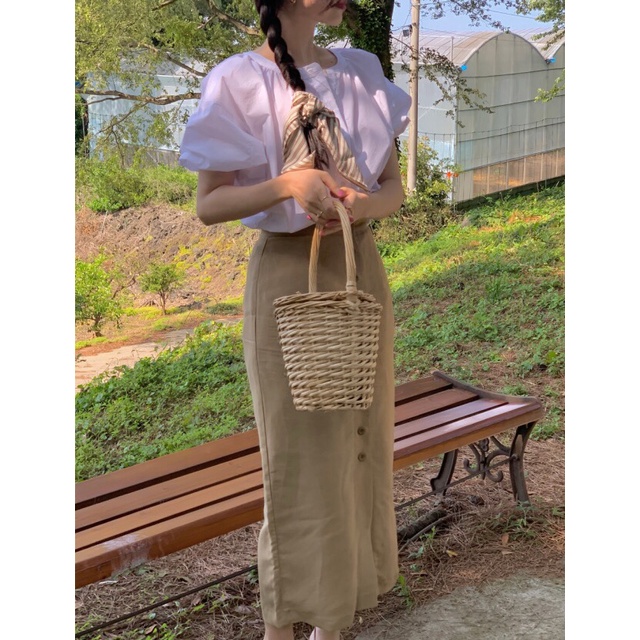 Set basic chân váy hàng nút + áo tay phồng Korea