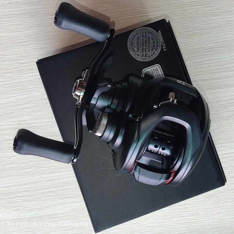 Máy câu ngang tay trái DAIWA TATULA 100HSL