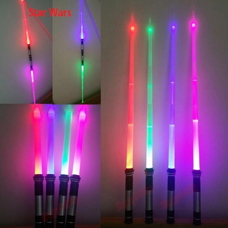 Đồ chơi gậy led phát sáng đổi màu, nhiều màu có tiếng nhạc như Phim Star War