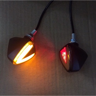 Đèn xi nhan Led kiểu V