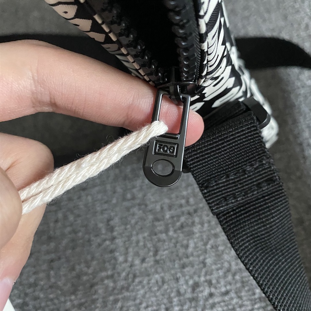 Túi Đeo hông Fear of God 6th, Túi đeo chéo FOG họa tiết full chữ, chất liệu vải, Size 18x22 cm BapeVN