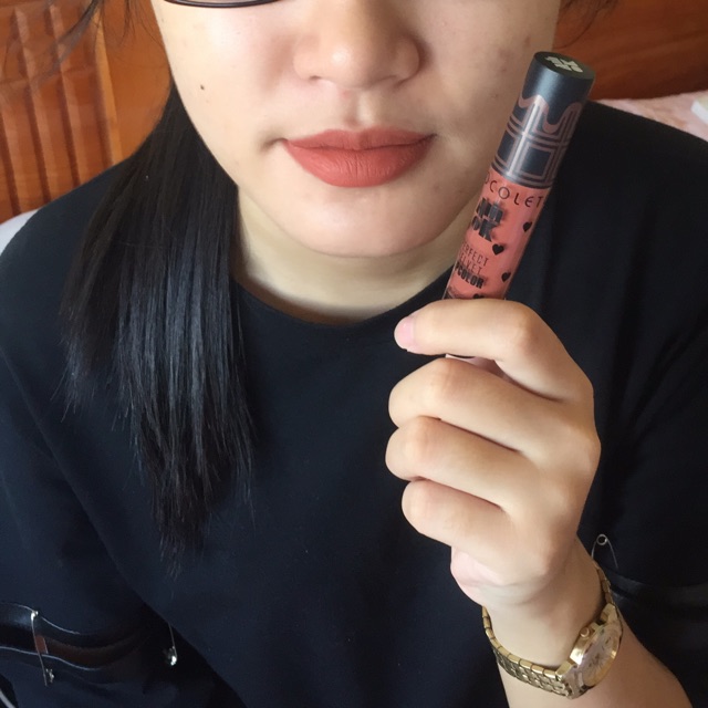 Son kem lỳ amok chocolate 