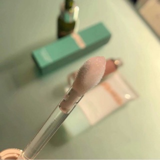 Son dưỡng môi cao cấp Lá Mơ Lip Volumizer (tặng kèm túi giấy hãng)