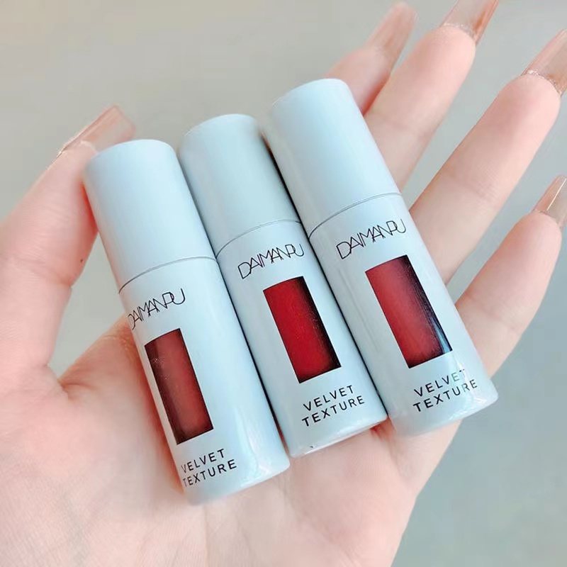 Son Môi Daimanpu Thiết Kế Ống Tròn Nhỏ Gọn Tiện Lợi