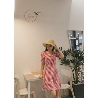 Váy kẻ đỏ vintage