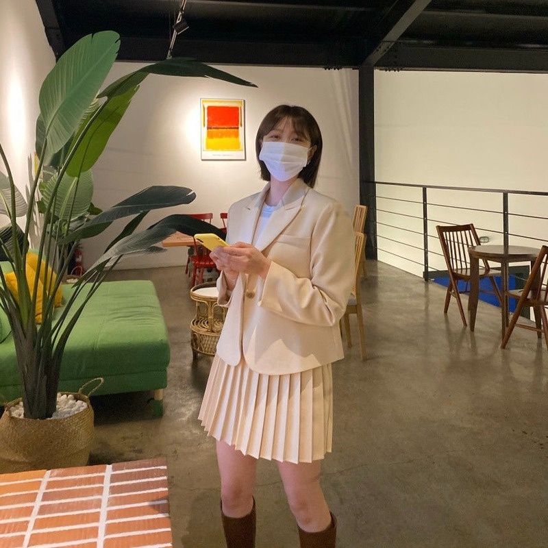 Set Áo Khoác Và Chân Váy Xếp Ly Phong Cách Hàn Quốc Hàng Mới Cho Nữ