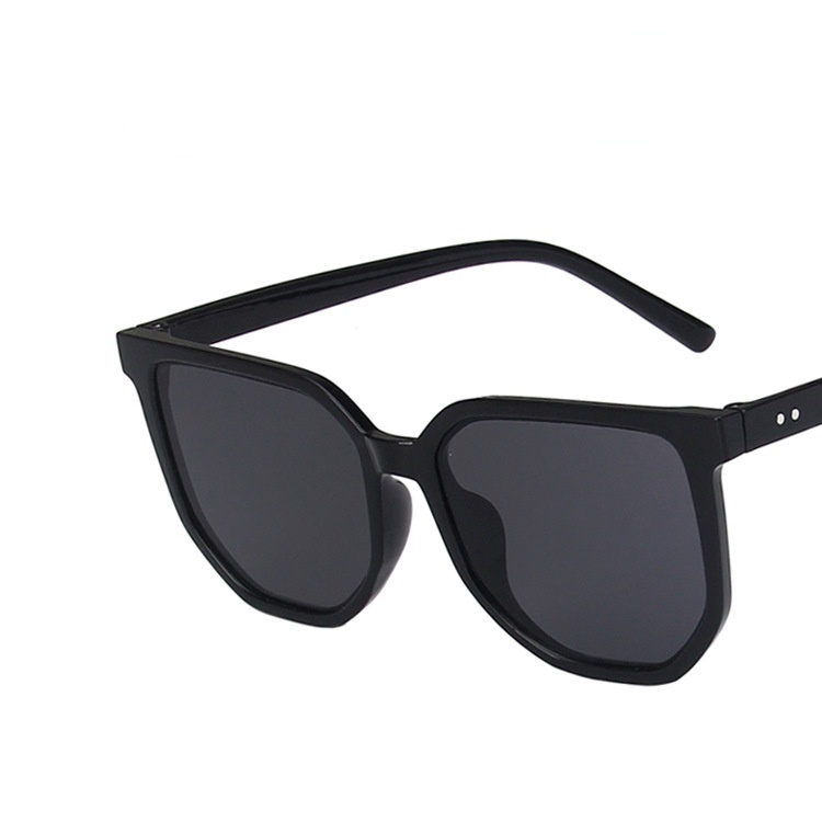 Kính mát gọng lớn phong cách cổ điển thời trang cho unisex 8110