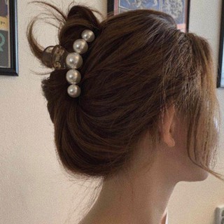 Kẹp cào tóc đính hạt ngọc trai