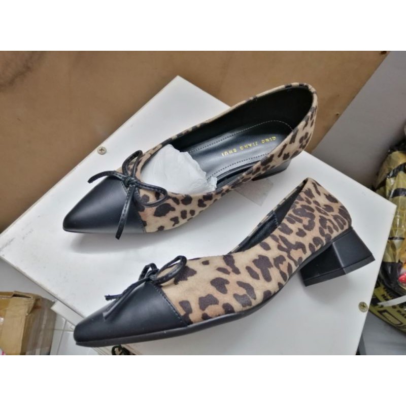 Giày búp bê da beo cao2p