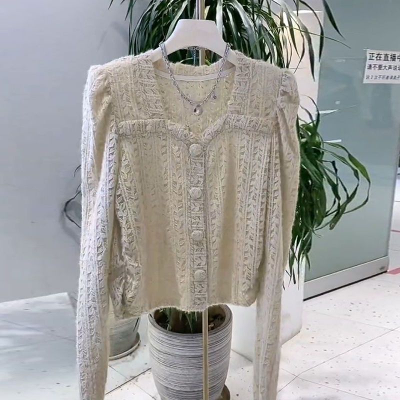 Áo Kiểu Tay Phồng Cổ Vuông Phối Ren Phong Cách Pháp