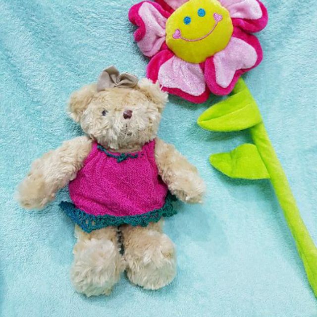 Gấu bông mặc áo len