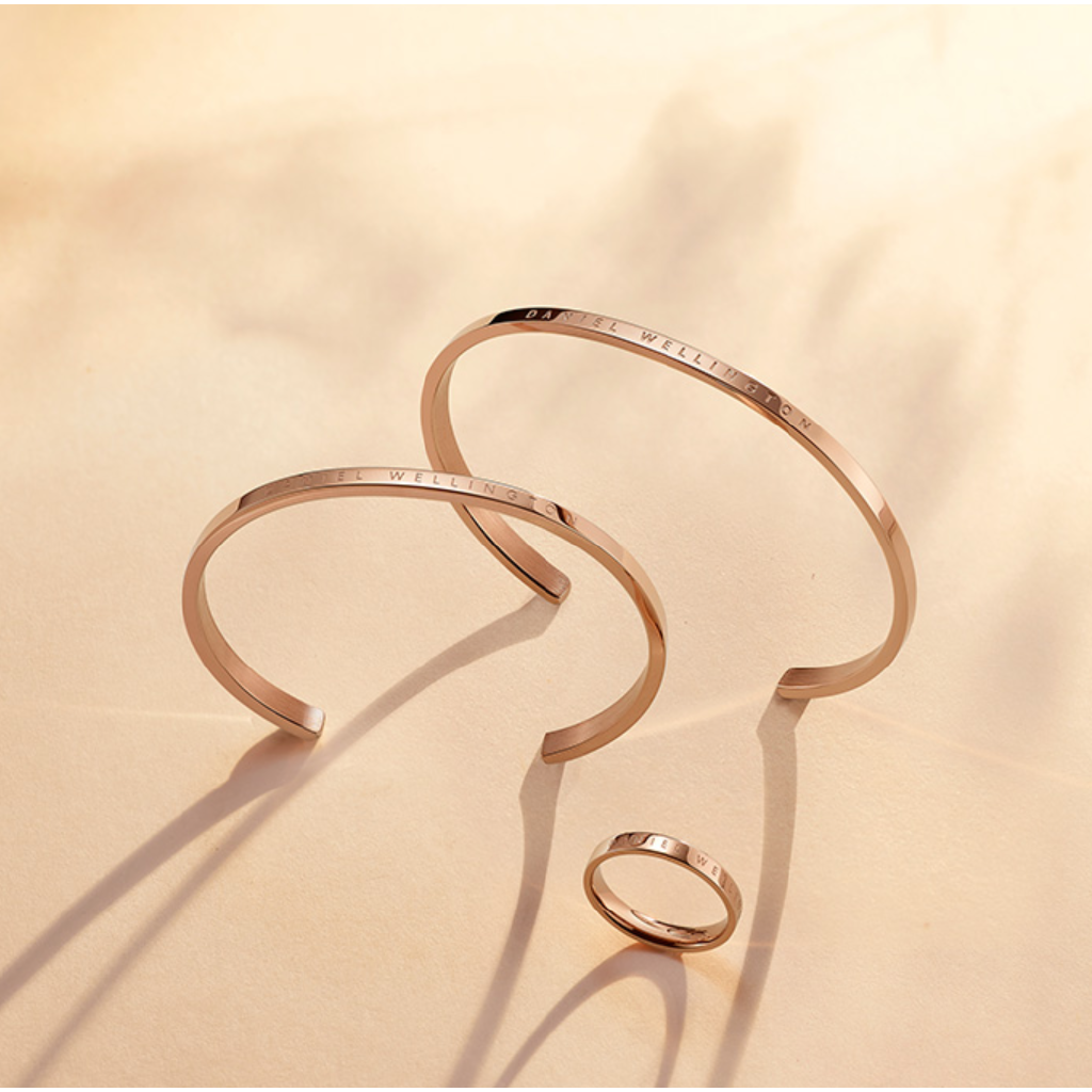 Vòng Đeo Tay Bằng Thép Không Gỉ Thời Trang Sành Điệu Cho Nữ