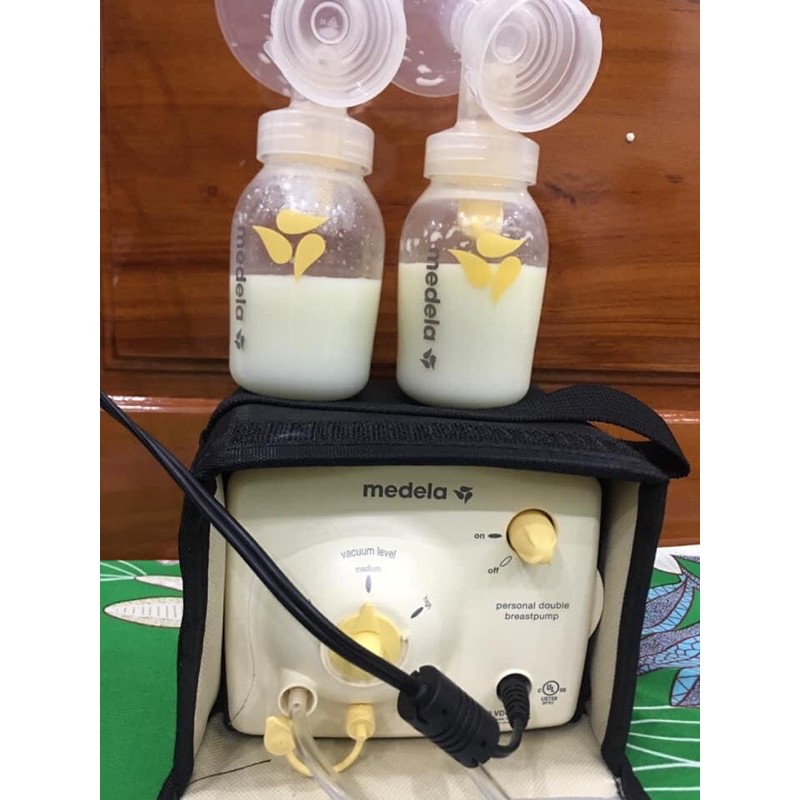 Máy hút sữa Medela Pump