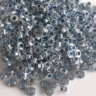 Nhông đề xe máy chế xiên nướng tự động