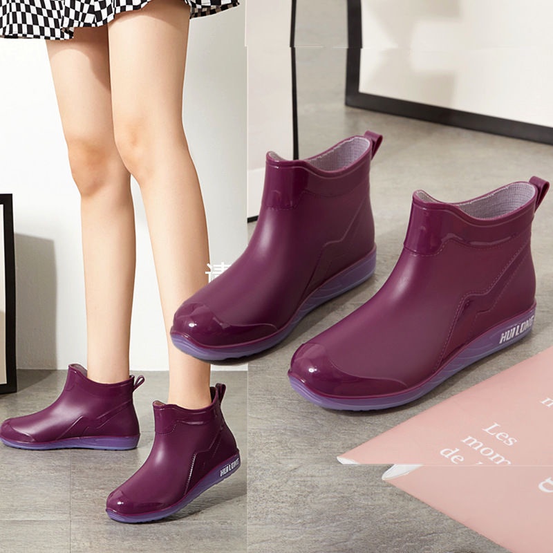 Giày Bốt Đi Mưa Cổ Vừa Thiết Kế Cá Tính Cho Nữ